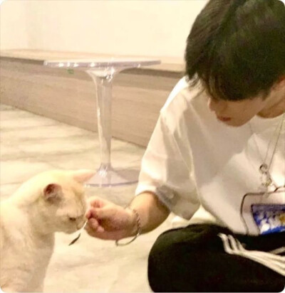 孤独像无人送粥的重感冒