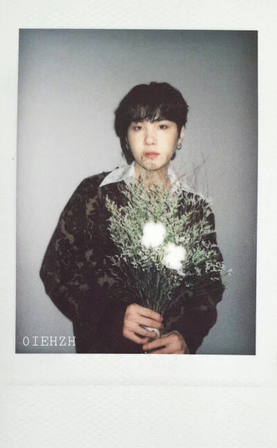 闵玧其
BTS DECO KIT Polaroid
cr:logo