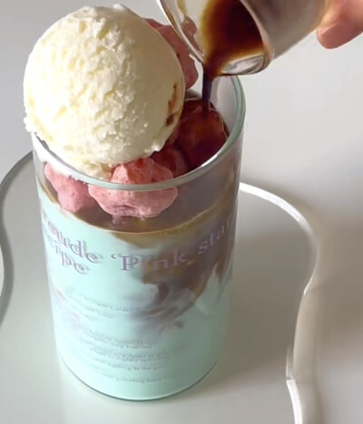 甜品 背景图 ins
自截