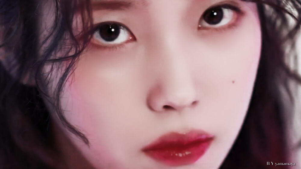  IU 李知恩
原截：阿雨