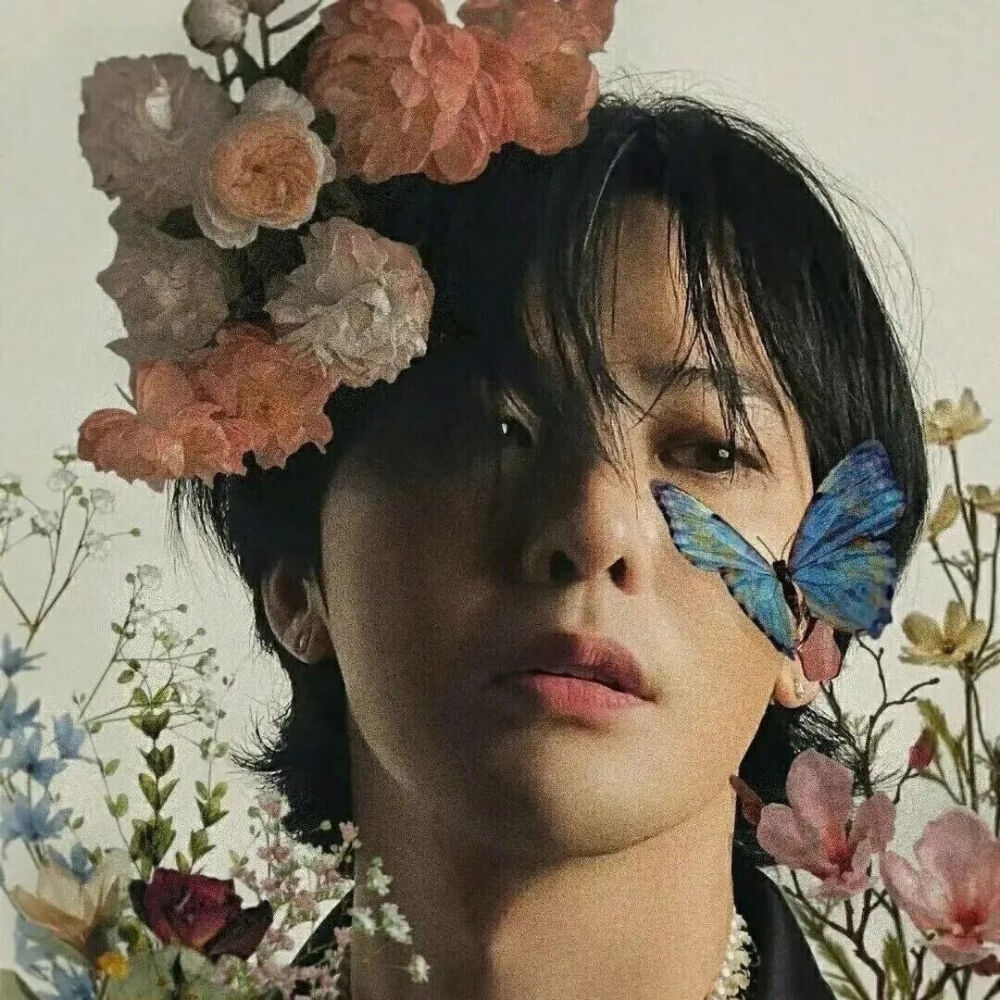 “野玫瑰要盛开的海面上”
图源网络，侵删。
#权志龙 #权志龙头像