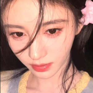 鞠婧祎