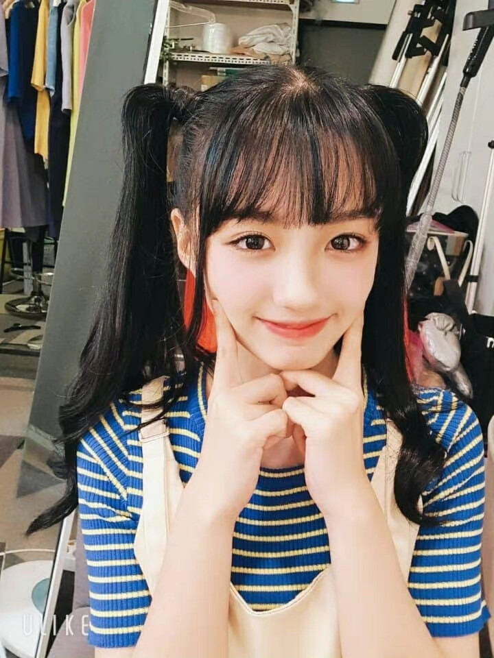 姜艺书早期照片