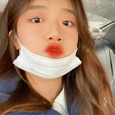 胡馨尹 / 蓝色精灵小胡♡