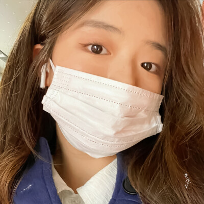 胡馨尹 / 蓝色精灵小胡♡