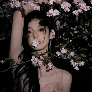 -  ʸᵒᵘ ᶜᵃⁿ'ᵗ ᵍⁱᵛᵉ ⁱⁿ ᵗᵒ ˡⁱᶠᵉ ʷⁱᵗʰᵒᵘᵗ ᵗʳʸⁱⁿᵍ. -
 总不能还没努力就向生活妥协吧