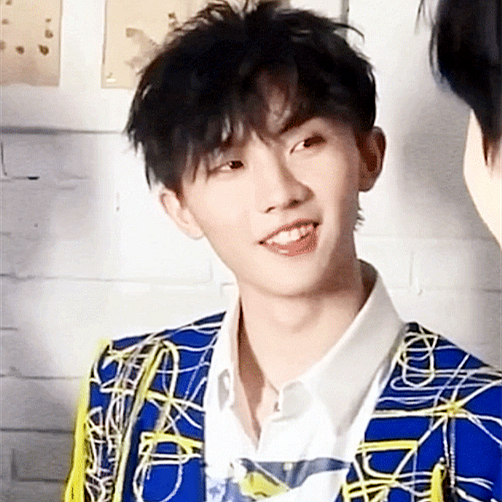 我多高尚向自尊开了枪