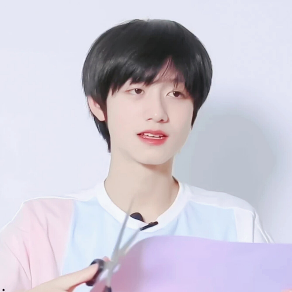 •朱志鑫
•起名技能冷却中