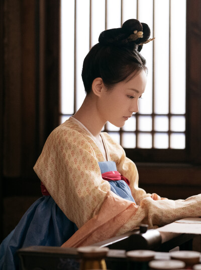 骊歌行 李一桐 傅柔 蓝裙 鹅黄襦