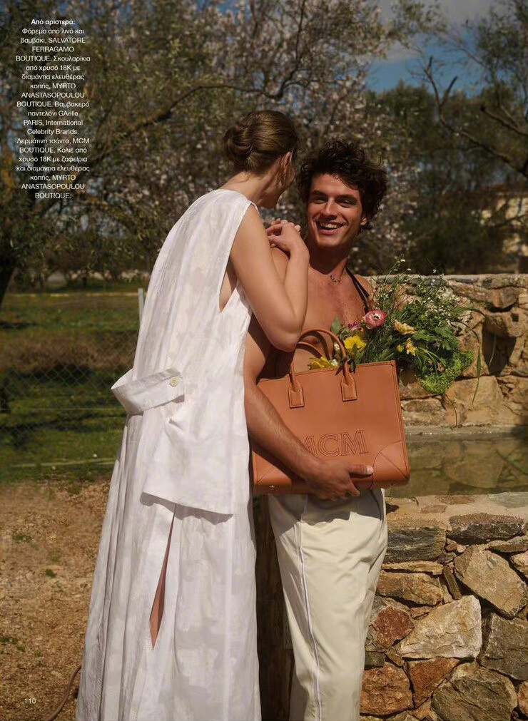 Vogue Greece April 2022 希腊版四月刊，“Pure White”白色系服饰，恋人的乡村生活小调
摄影: Panos Davios