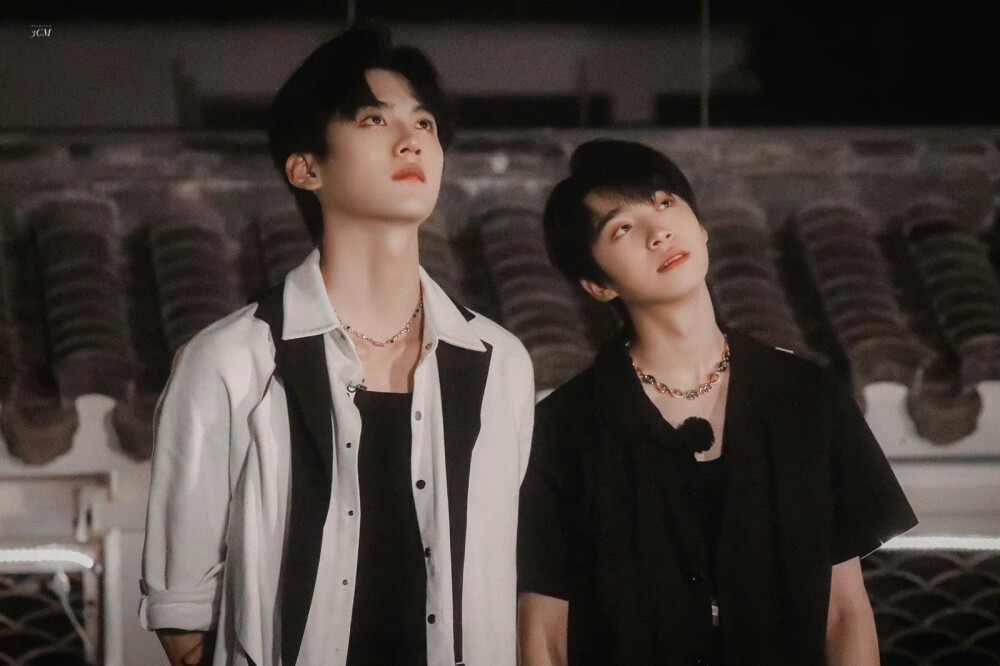 INTO1 张嘉元 周柯宇
元周率
图源微博见水印