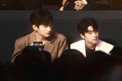 INTO1 张嘉元 周柯宇
元周率
图源微博见水印