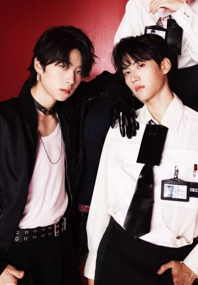 INTO1 张嘉元 周柯宇
元周率
图源微博见水印