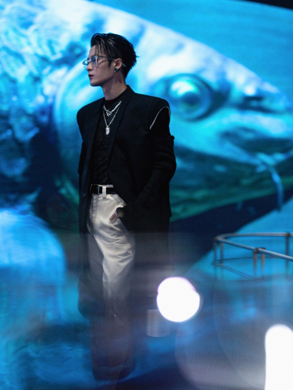 把眼镜焊在脸上好帅