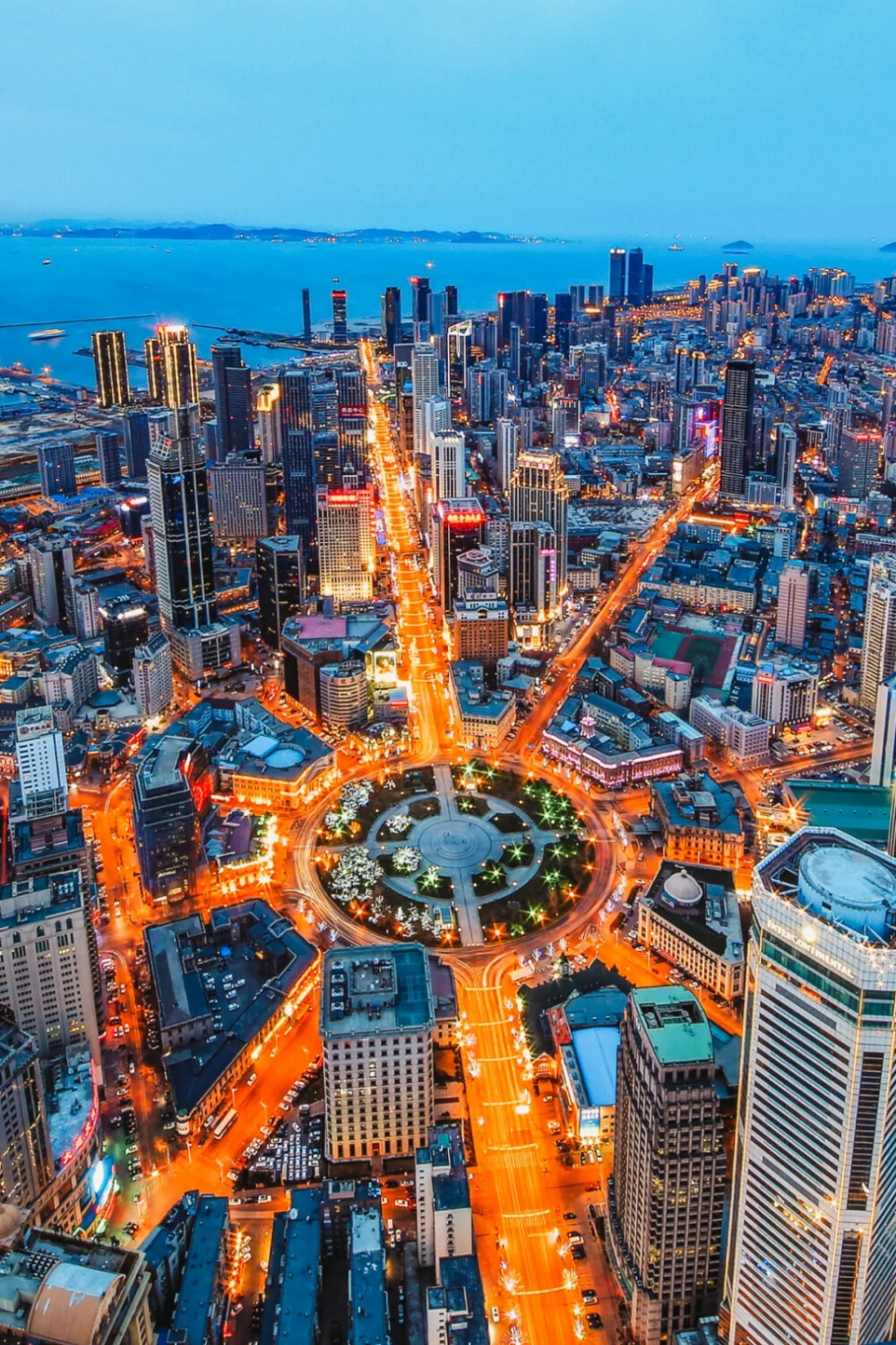 中山广场是大连文化地标摄影沙琨