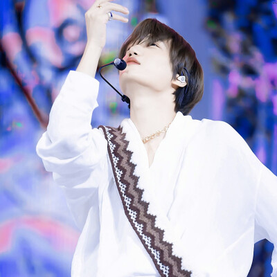 永远别让世俗淹没生活的热情和浪漫
WEI_AI