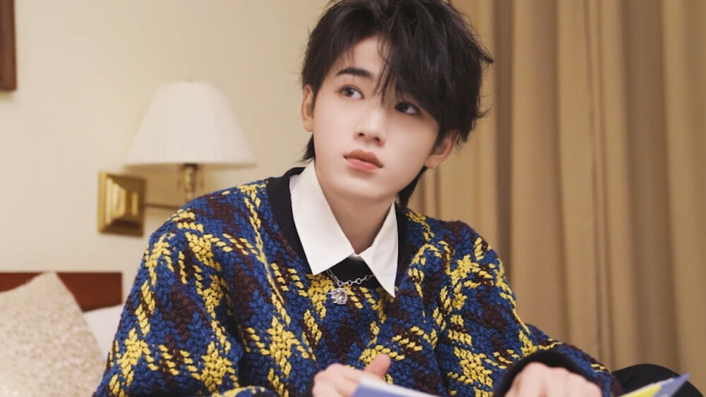 橙光素材 @宋亚轩
自修