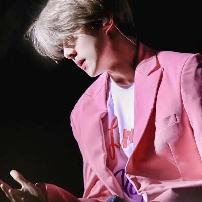 吴世勋 SEHUN