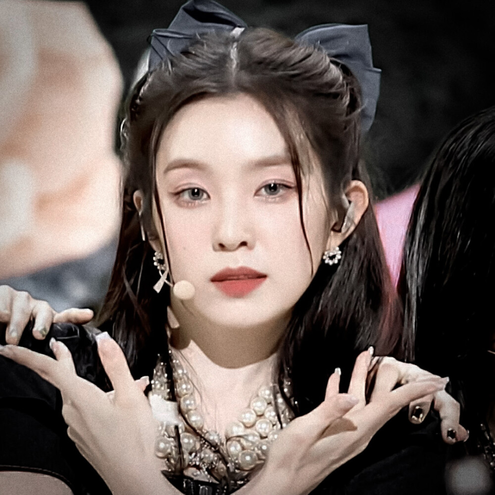 《关 于 美 貌》 裴珠泫/周子瑜 原图贺莱