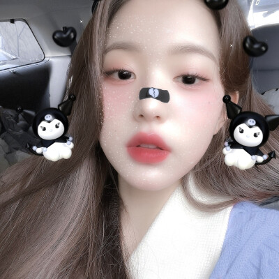 
Kuromi & Won Young"○"Comme qui？