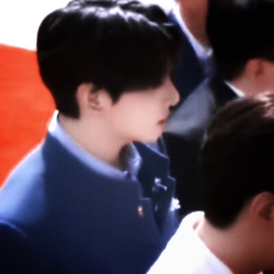 
坠入Love”爱河或是掉入深渊