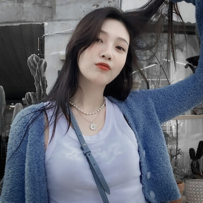 我是一天有八百个情绪的心碎小狗
/朴秀荣/ 二传注明id