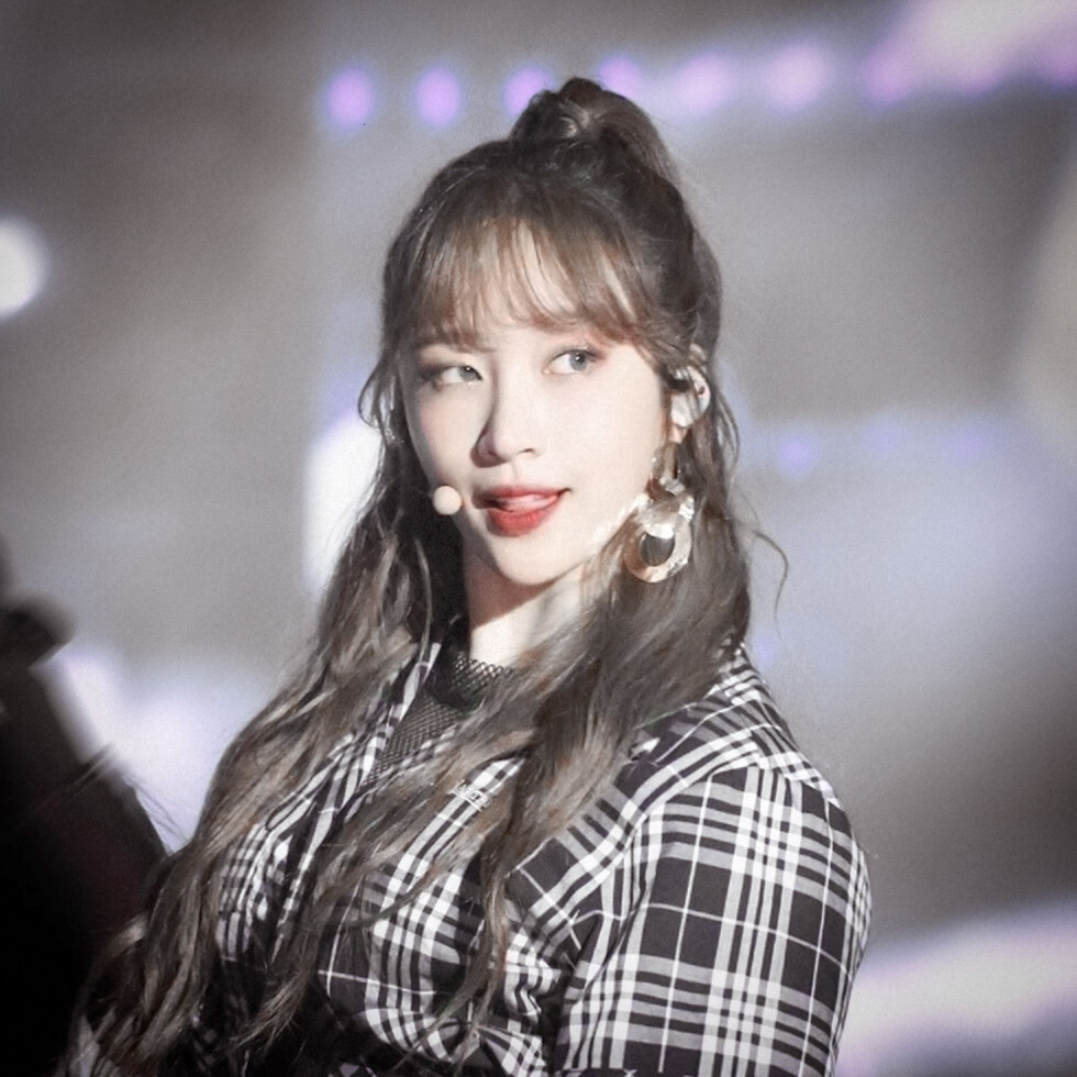  浪漫的不是花 是姐