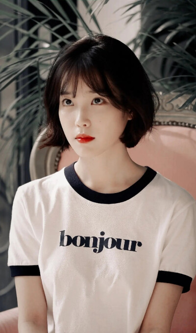 IU