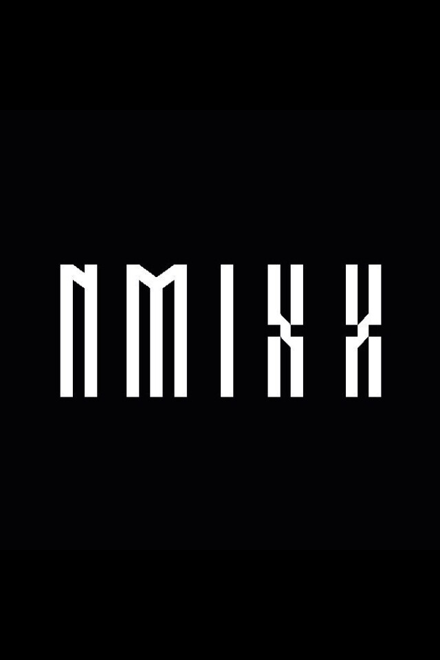 NMIXX 小卡背面