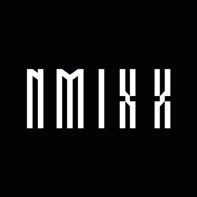 NMIXX 小卡背面