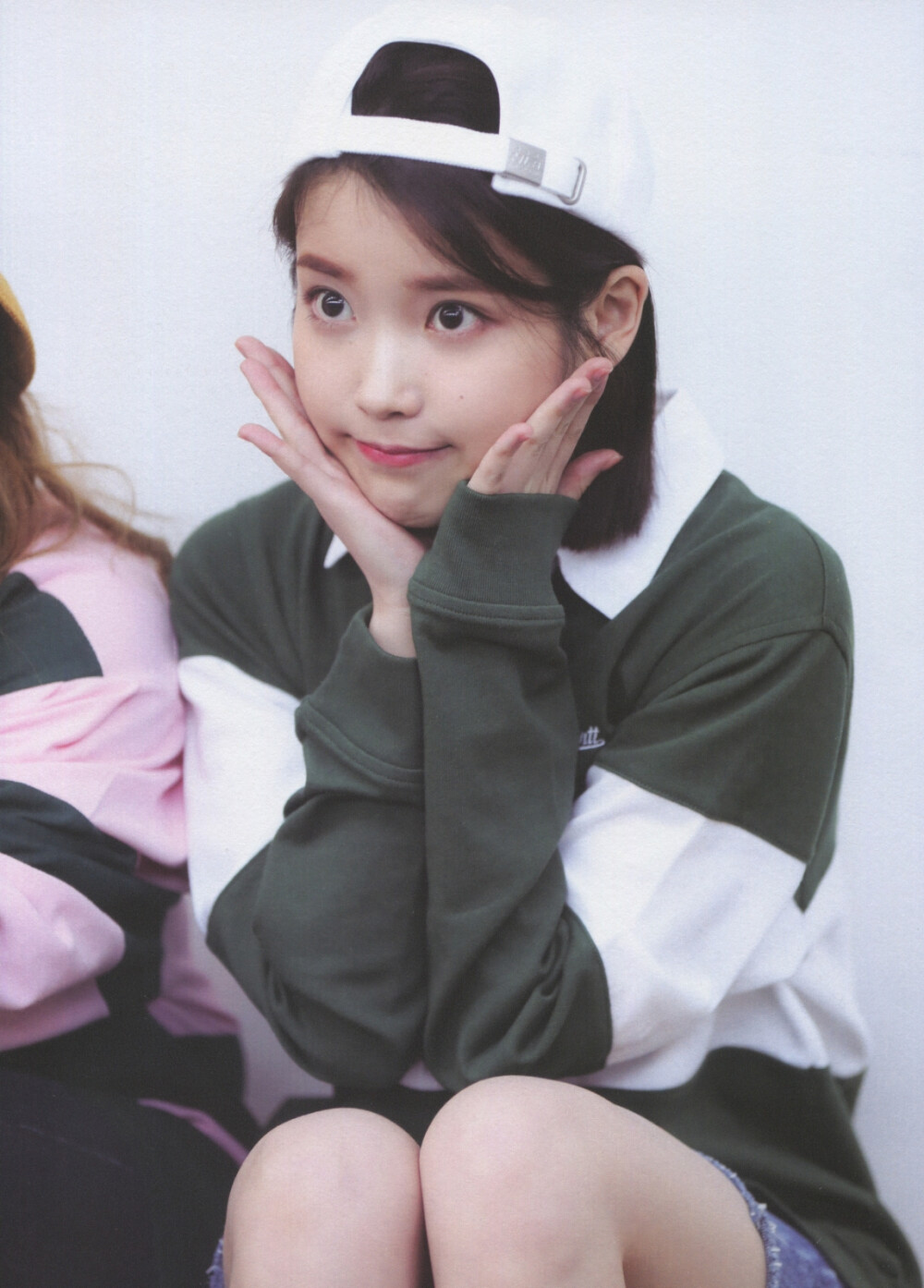 IU(李知恩)
