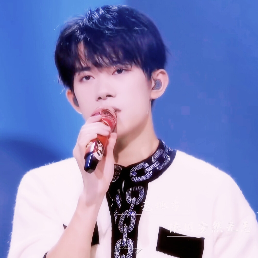 TFBOYS 王俊凯 王源 易烊千玺