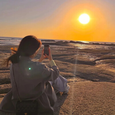 管他沧海桑田，你仍是四月人间。