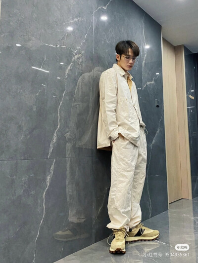 #檀健次多多 北海没有道，健次没有郎
来源小红书：檀健次
穿搭博主多
