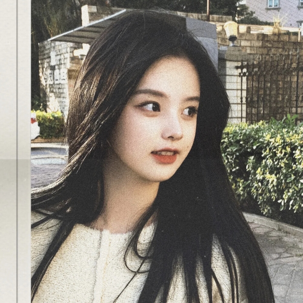 - ʸᵒᵘ ᶜᵃⁿ'ᵗ ᵍⁱᵛᵉ ⁱⁿ ᵗᵒ ˡⁱᶠᵉ ʷⁱᵗʰᵒᵘᵗ ᵗʳʸⁱⁿᵍ. -
总不能还没努力就向生活妥协吧