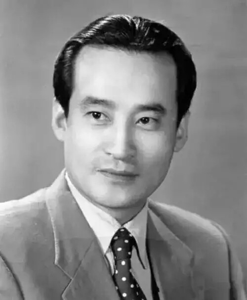 项堃(1915—2009),原籍山东德州,出生于河北省沧州市吴桥县,毕业于