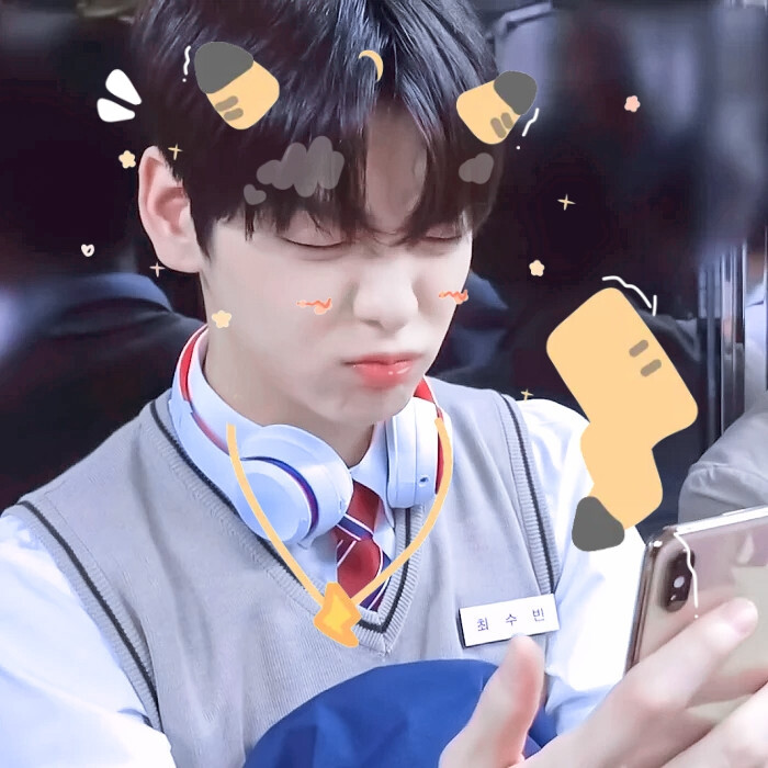 崔秀彬
贴纸八月樱花漫千山