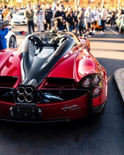 Pagani Huayra Roadster