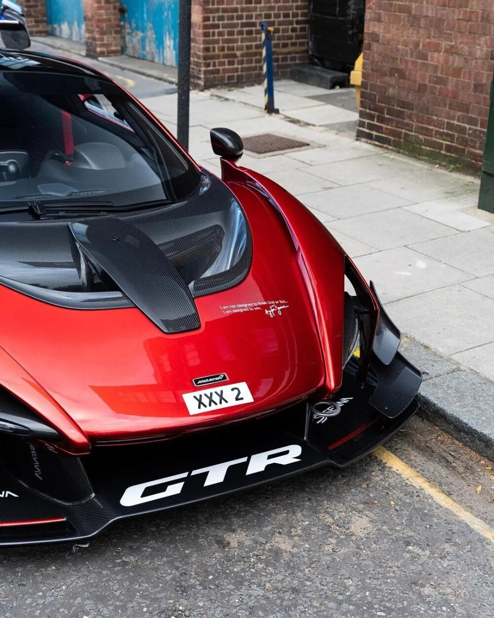 McLAREN SENNA GTR