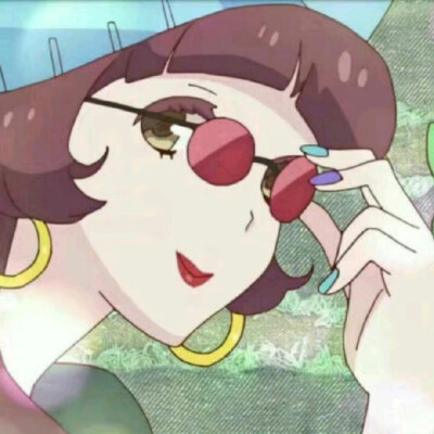 经常照镜子觉得自己确实挺有姿色的，但是一打开原相机我真的会请道士来做法驱鬼
