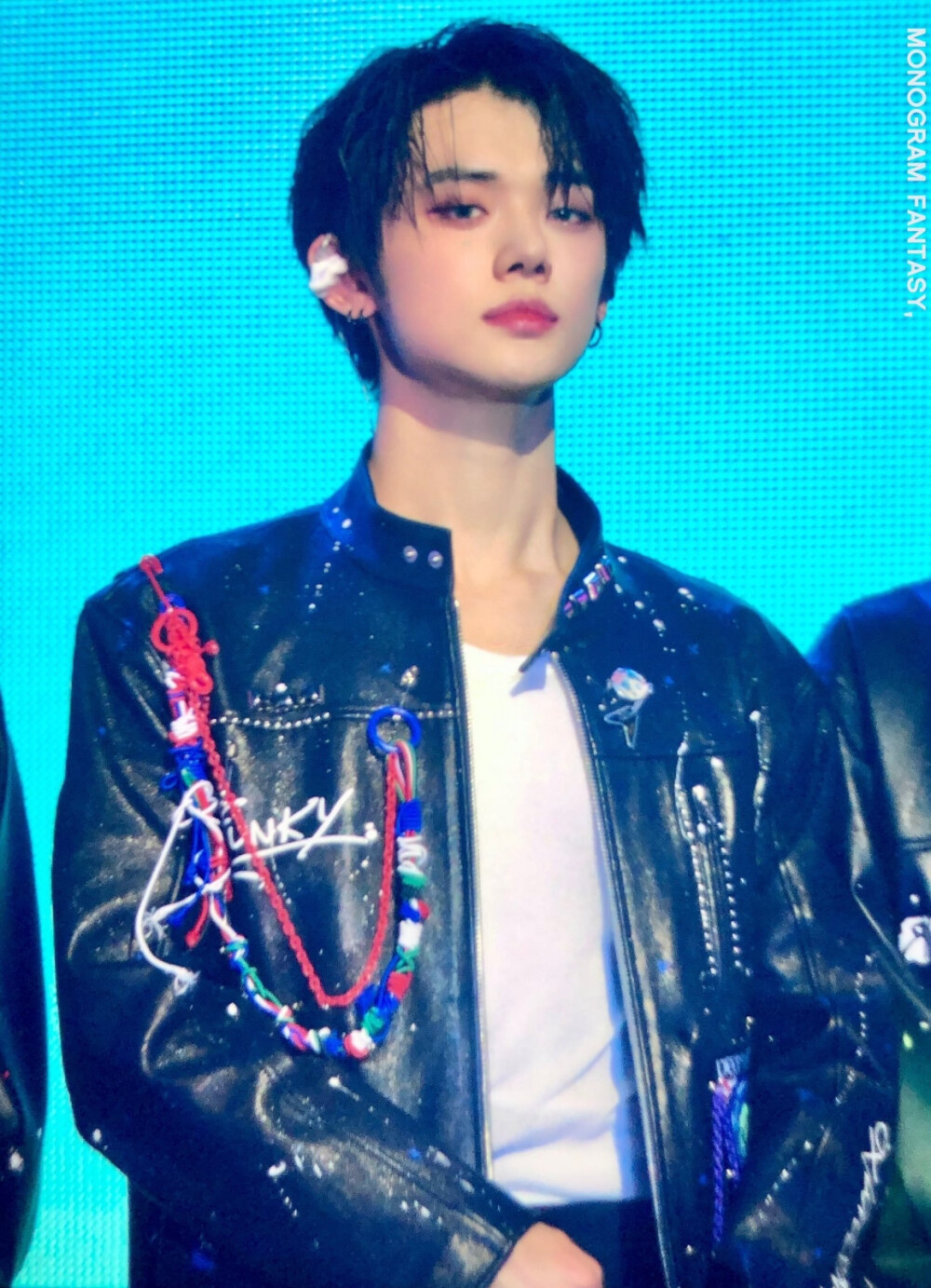 崔然竣
YEONJUN