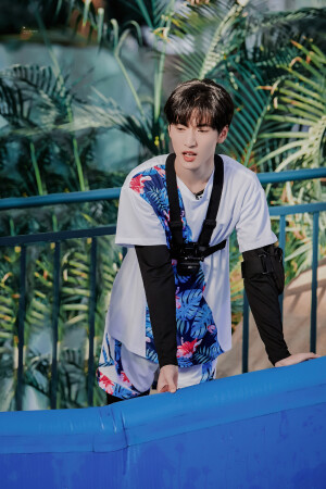严浩翔 快乐大本营 cr.SevenEleven711