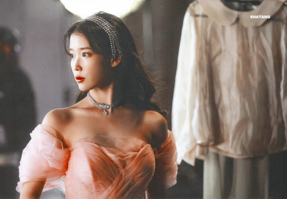 IU | 二十九岁的冬天
cr:砂糖收藏家