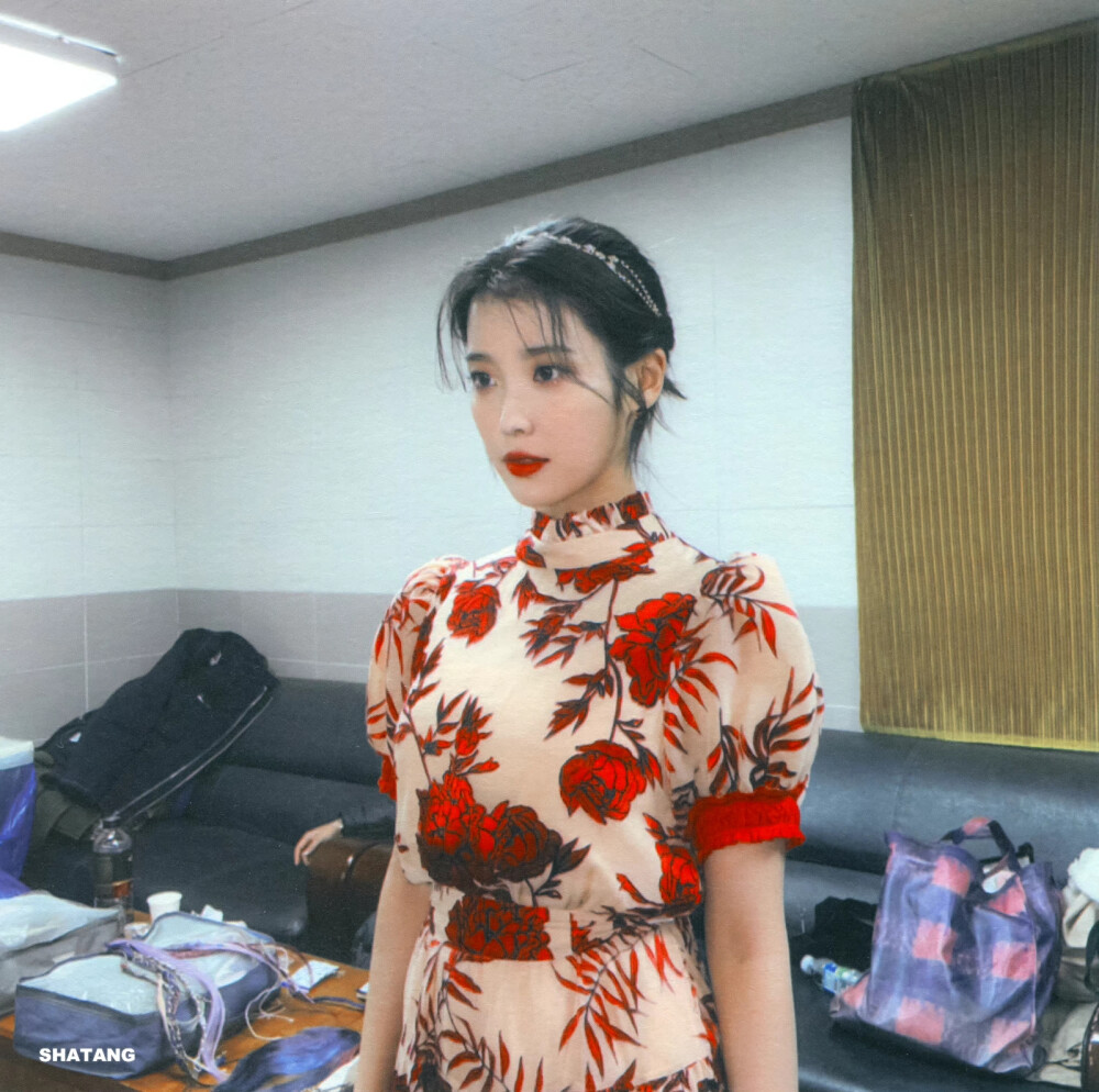 IU | 二十九岁的冬天
cr:砂糖收藏家