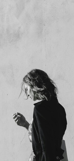 ：半句再见
                                           ⚪️