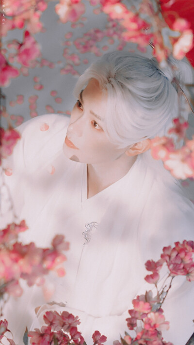 丁禹兮
cr：绯色失控