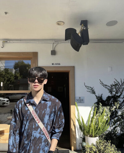 Trainee A woochan
twt:@TraineeAtrans