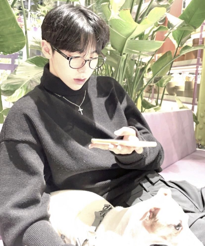 twt:@traineeatwt woochan