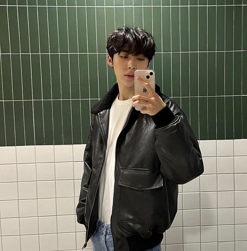 twt:@traineeatwt woochan