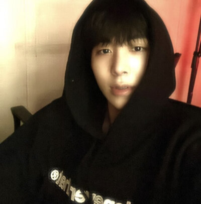 twt:@traineeatwt woochan